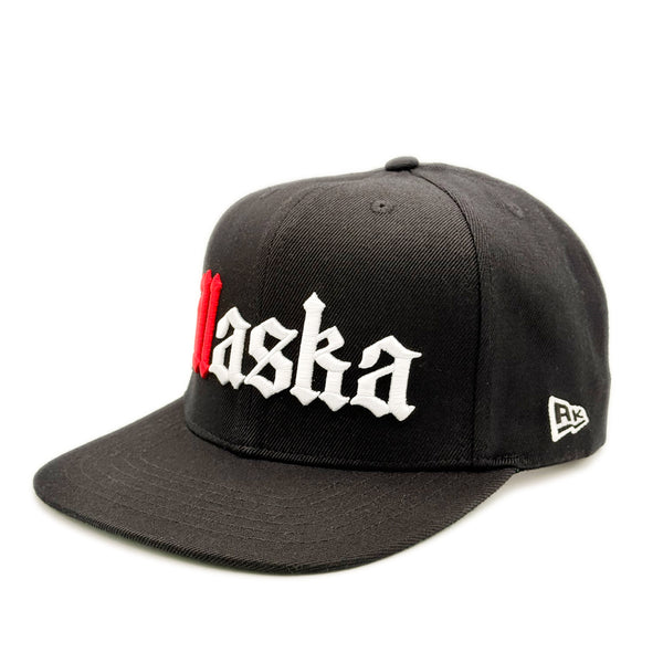 illaska Black Snapback Hat